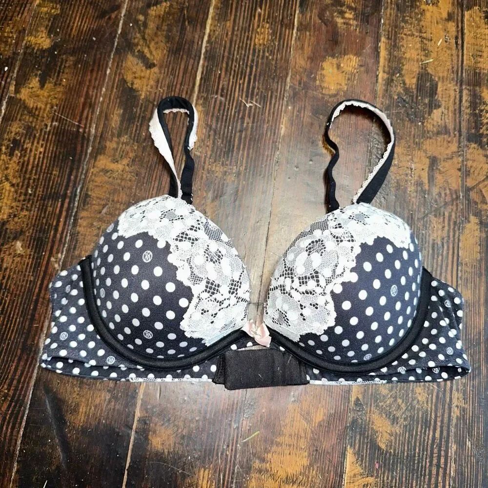 Victoria’s Secret Body lace pinup Pushup polka dot 34B bra